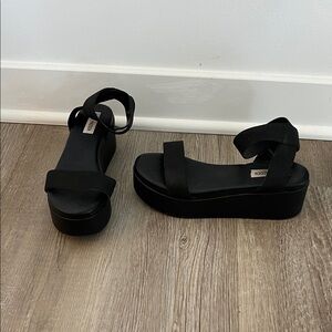 Steve Madden Black Platform Sandals